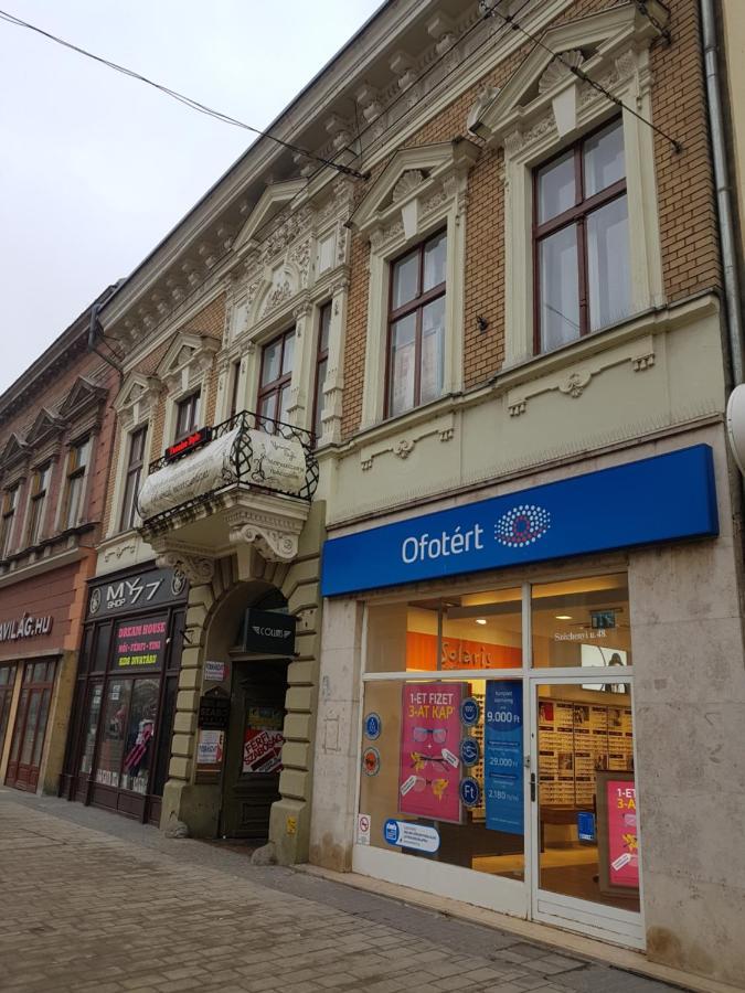 Fit Paradise Apartman Miskolc Exteriör bild